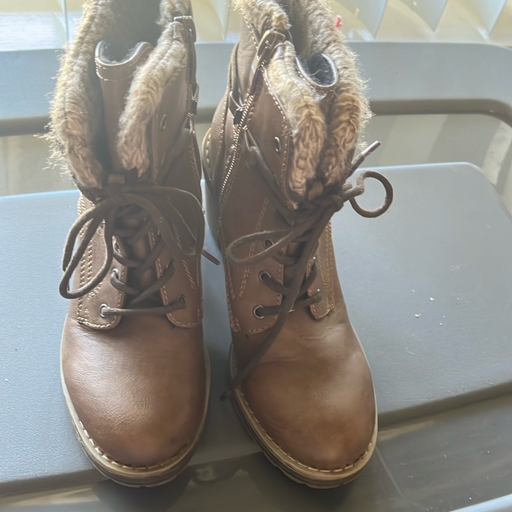 Women’s boots